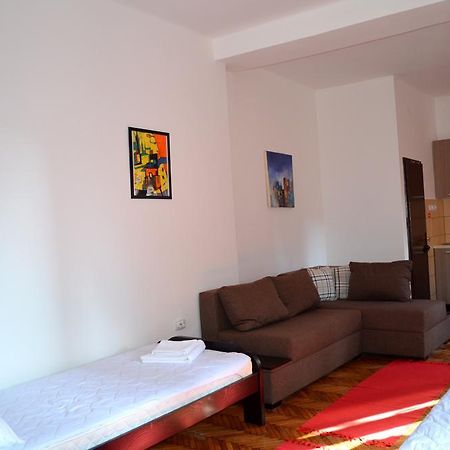 Apartmants Night Lux Ni Quarto foto